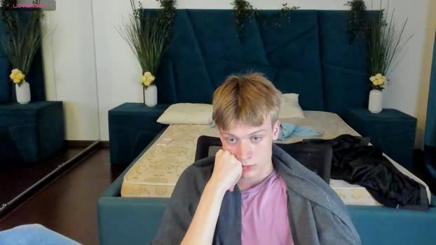 louie_evans 21-08-2025 video suckcock