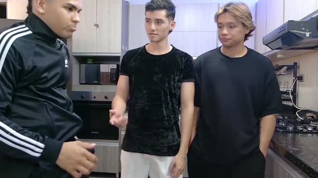 boysgang_sex 21-08-2025 video kissing