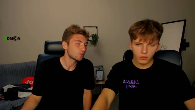 travis_wolf_ 22-08-2025 video big