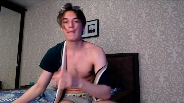 pickmerider 24-08-2025 video kiss