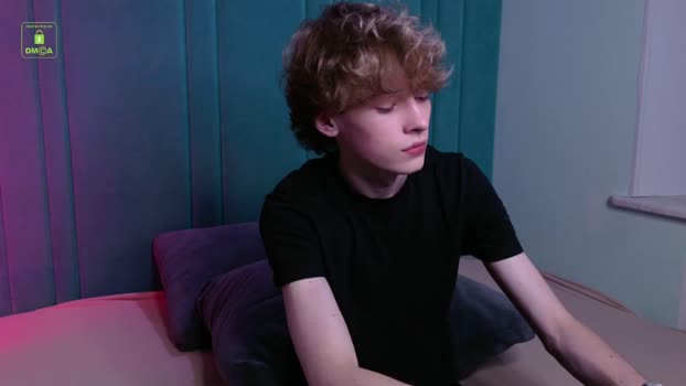 curlytwinkboy