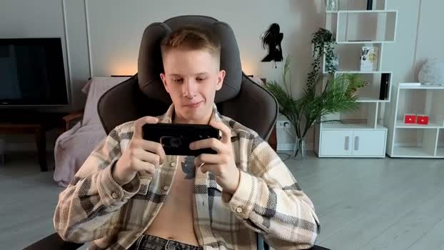 artycropp 11-09-2025 video love