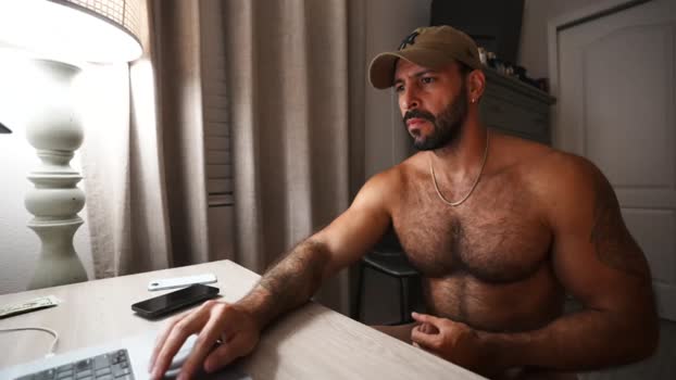 brucestryker 24-09-2025 video kissing