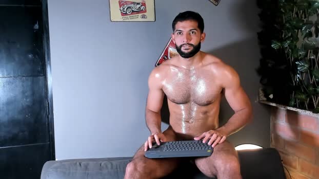 douglasskingjr 04-10-2025 video kiss