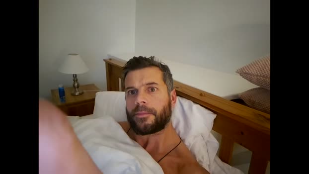 pete_le_meat 05-10-2025 video kiss