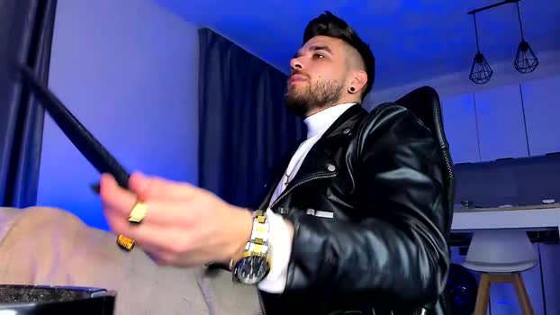 paris_lock 10-10-2025 video fingers