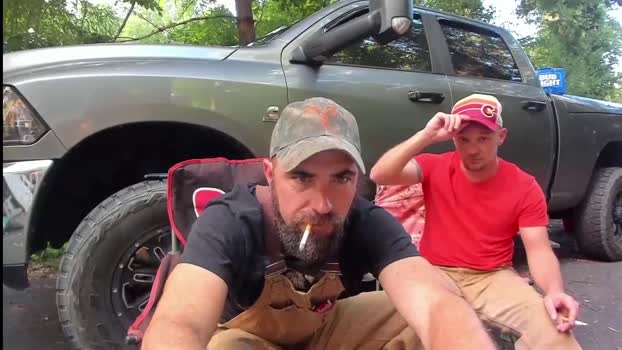 hardworkertn 11-10-2025 video kissing