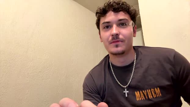 yungstudbev 14-10-2025 video kiss