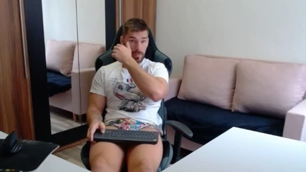 darius_94 21-10-2025 video kiss