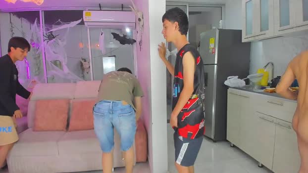 boysdeluxemilitary 22-10-2025 video naked