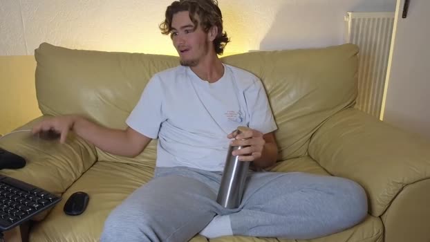 alex83530 24-10-2025 video jackoff