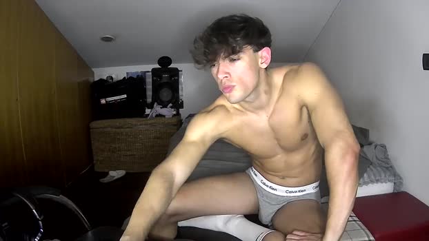 giovyyx 28-10-2025 video sexymale