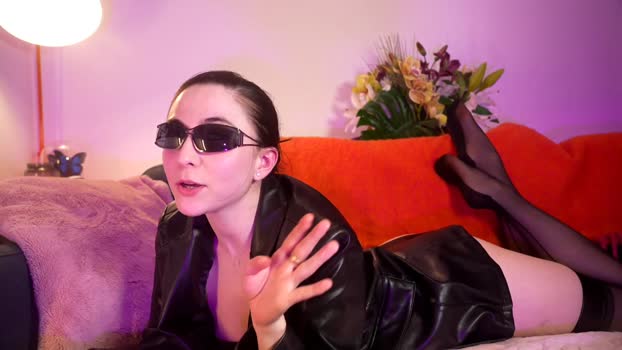 littlee33 Chaturbate Female 29-10-2025