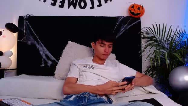 thomasbennett_ 03-11-2025 video natural