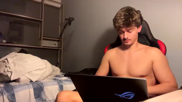 vincentprice69 04-11-2025 video handsome