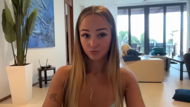 luvlivvyy Chaturbate Female 10-11-2025