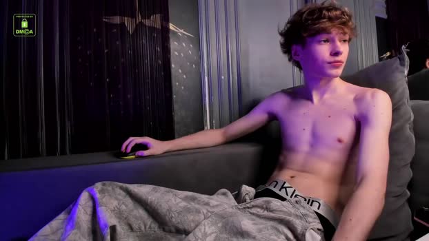 curlytwinkboy 13-11-2025 video strip