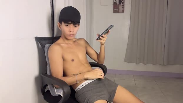hot_cuteboy02 23-11-2025 video toy