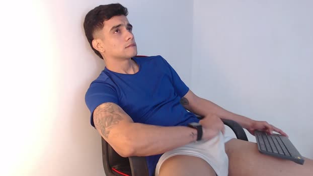 adama_soa 24-11-2025 video kiss