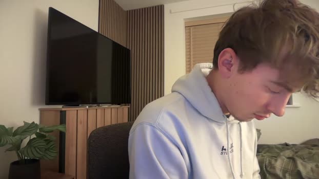 luciancrowe 25-11-2025 video play