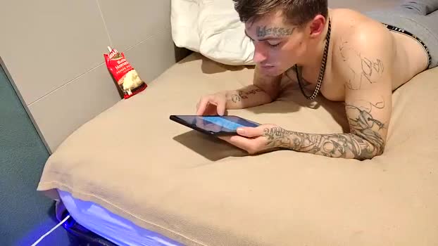 staightupdownbad 27-11-2025 video sexymale