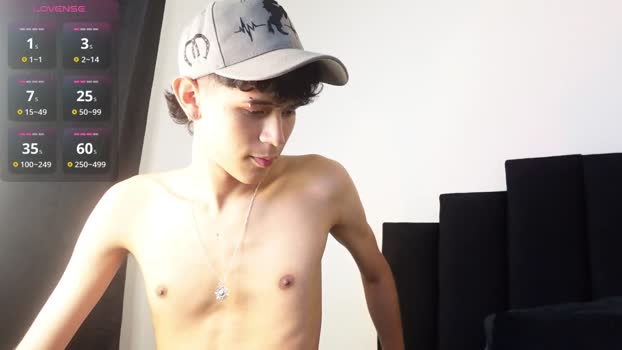 alex_mark_ 28-11-2025 video natural