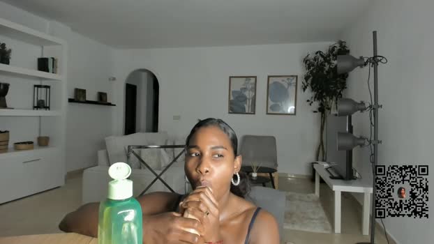 sue_brown Chaturbate Female 01-12-2025