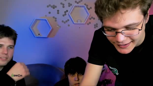 michael_strong_ 04-12-2025 video sexykitty