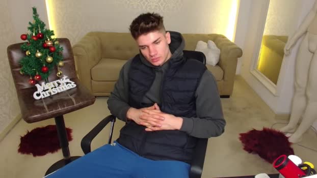 maxkaiden 06-12-2025 video sexybody