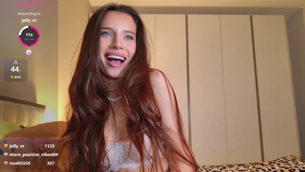 _isiah Chaturbate Female 06-12-2025