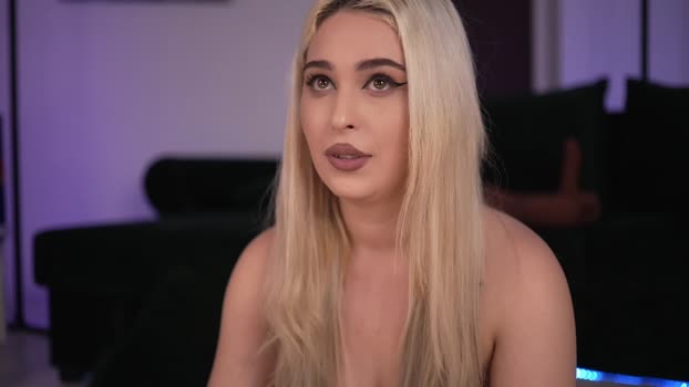 bia_kristal Chaturbate Female 08-12-2025