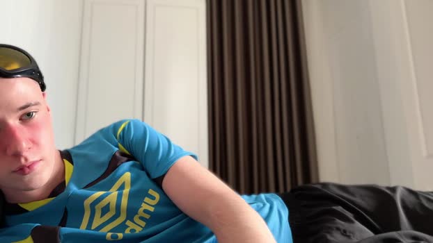 alexwos 10-12-2025 video beauty