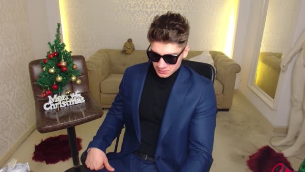 maxkaiden 12-12-2025 video legs