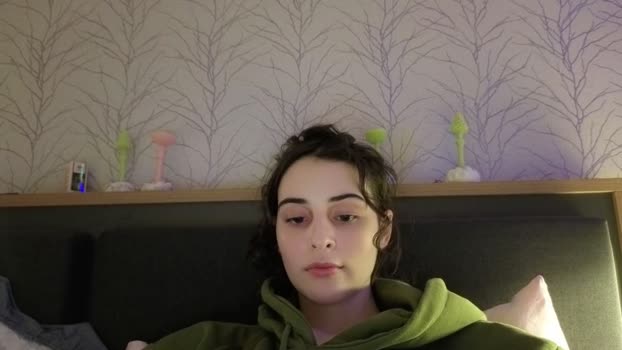 wonderland_stia Chaturbate Female 18-12-2025