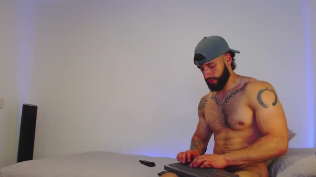 max_xl_ 20-12-2025 video kiss