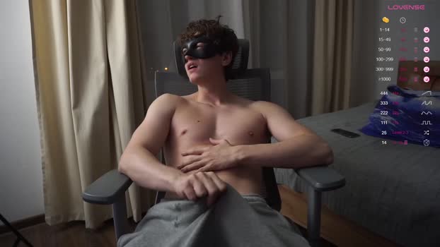 maestro3369 22-12-2025 video kissing