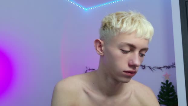 leonlure 24-12-2025 video kissing