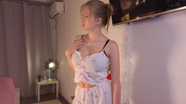 maybaybe Chaturbate Female 23-12-2025