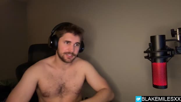 blakemiles2 25-12-2025 video kiss