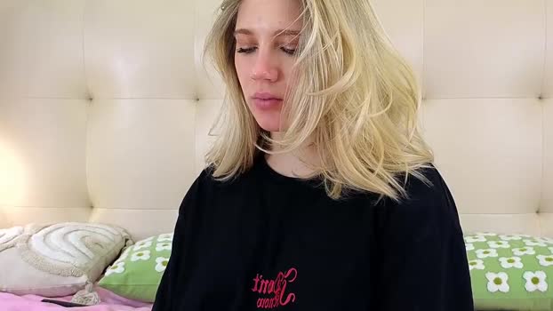 pinkadele Chaturbate Female 26-12-2025
