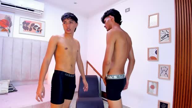 twogirls2boys Chaturbate Couple 27-12-2025