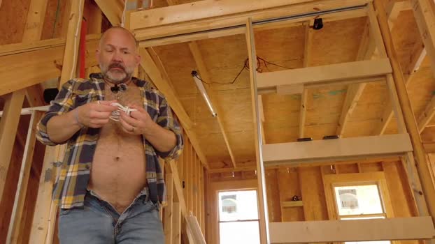 fuckadilf 28-12-2025 video kiss