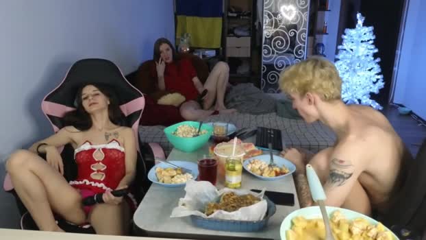_nika_kik Chaturbate Couple 31-12-2025