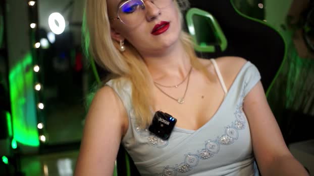 readbtwnlinez Chaturbate Female 02-01-2026