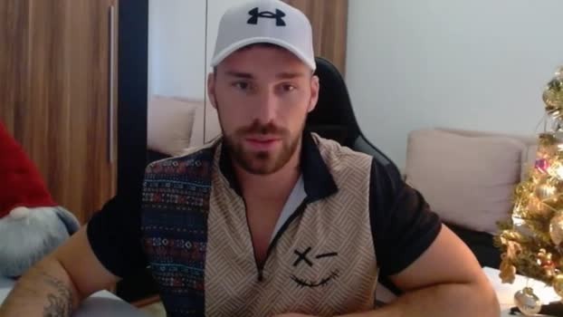 darius_94 04-01-2026 video sexymale