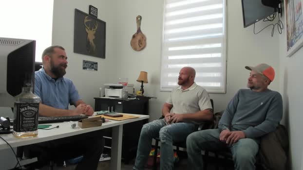 hardworkertn 05-01-2026 video legs