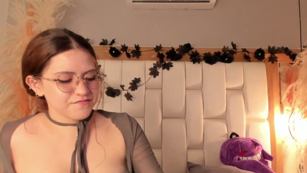 daphne_and_roger Chaturbate Couple 06-01-2026