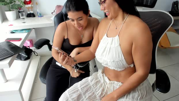 emillybrowm Chaturbate Couple 16-01-2026