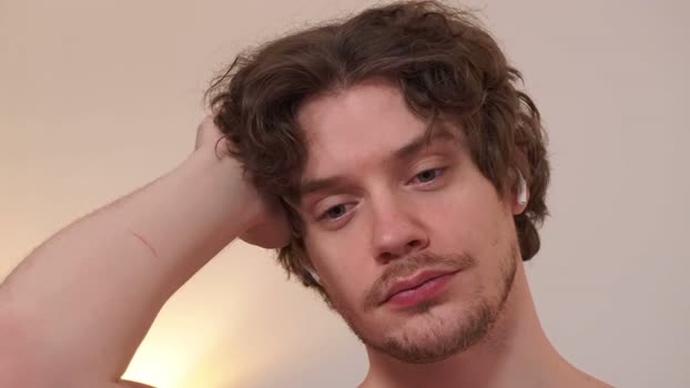 ironthud 17-01-2026 video striptease