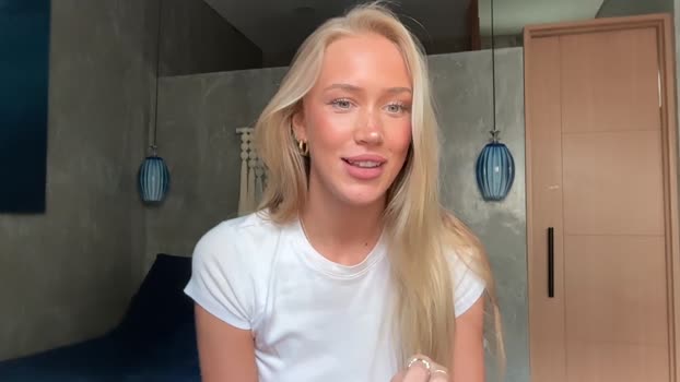 livslifee Chaturbate Female 22-01-2026